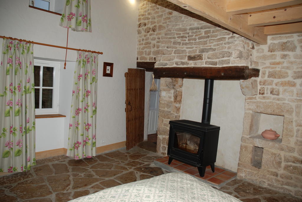 Bed and Breakfast Couette Et Potager D'Antan à Mellé Extérieur photo